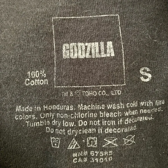 Godzilla “Great Wave off Kanagawa” monster movie T-shirt, size small - Picture 4 of 6